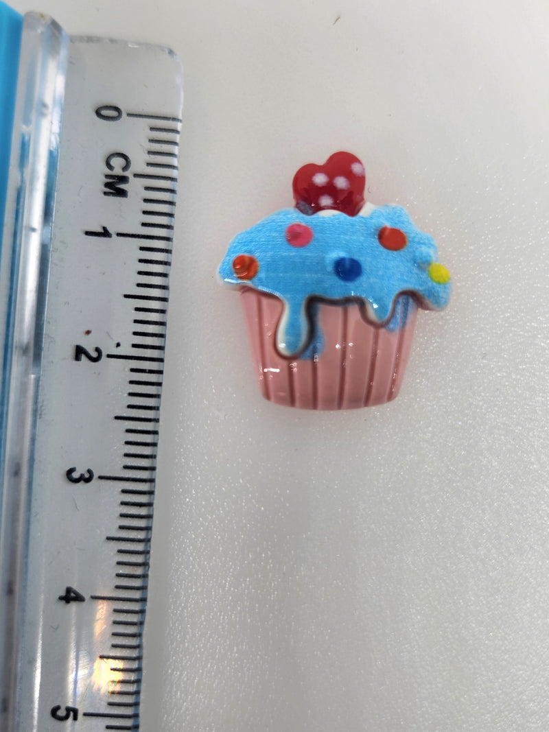 BLUE CUPCAKE CHARM X6