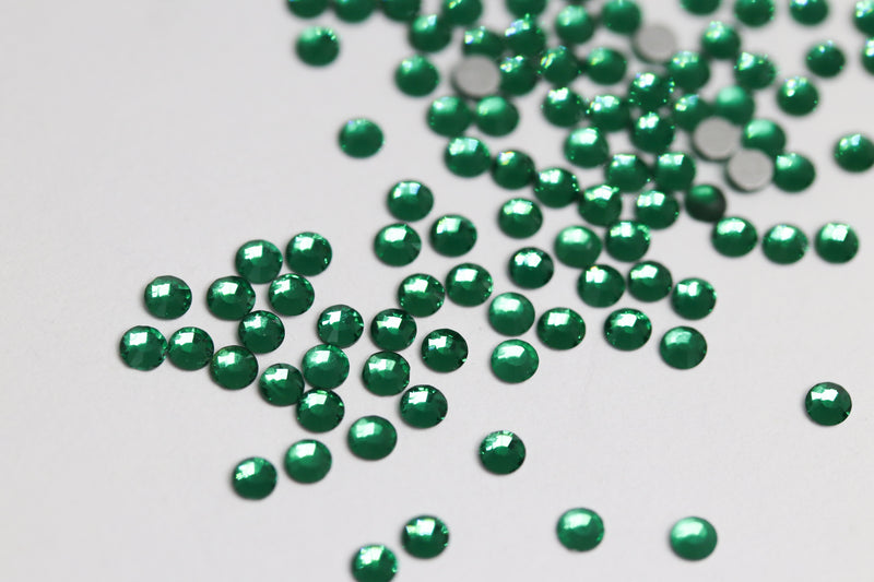 Emerald SS6 (Unicorn Lab Rhinestones)