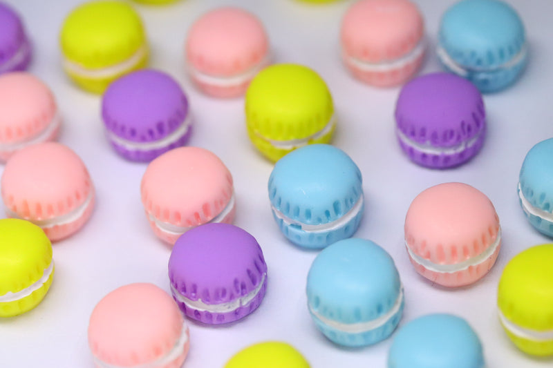 Macaron Charm x 8