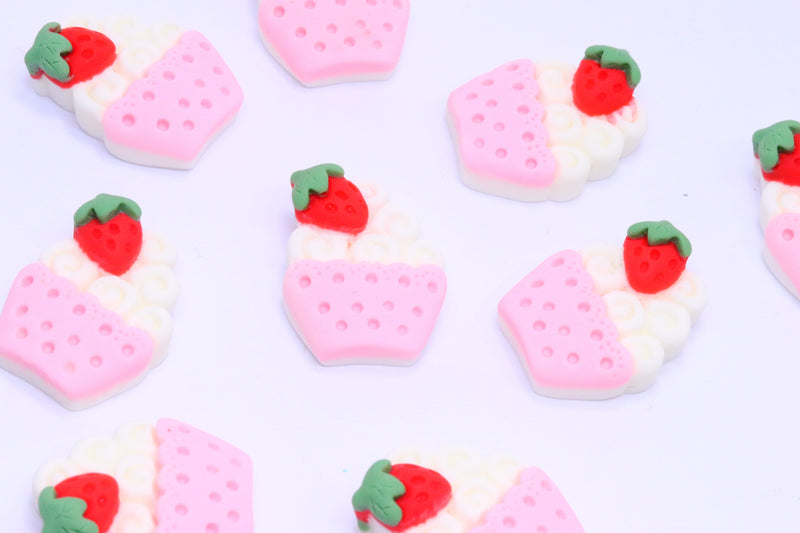 STRAWBERRY CUPCAKE CHARMS  x8