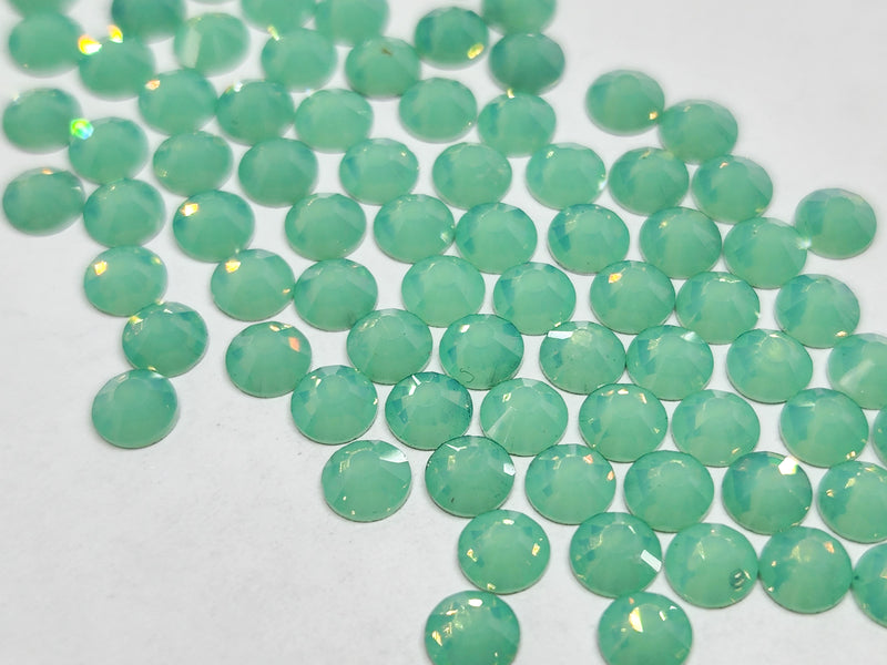 Green Opal SS16 (Unicorn Lab Rhinestones)