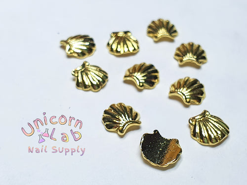 Gold shell curved charms x 10 pcs - Emerson Crystals