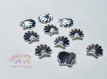 Silver shell curved charms x 10 pcs - Emerson Crystals